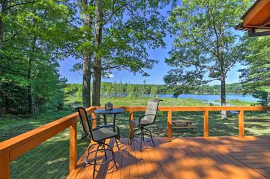 Holiday home Family Cabin on Burns Lake with Dock and Kayak Rental!