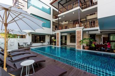 Отель Goldenbell Hotel Chiangmai
