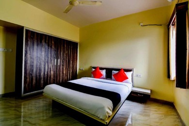 Hotel Collection O 64849 Dwarka Lodge