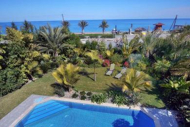 Вилла Seafront 3 bedroom villa Medea with private pool and garden.