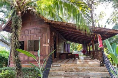 Дом отдыха Bungalow Basil on Koh Mak Island Thai-style charming accommodation
