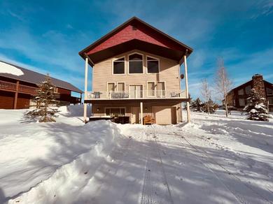 Дом отдыха Elk Ridge Retreat, Yellowstone, Sleeps 18, Hot Tub