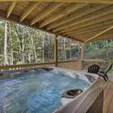 Дом отдыха Treetop Cabin with Hot Tub, Near Appalachian Ski