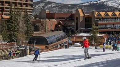 Aparthotel Ski-In Ski-Out Condo with ton of amenities in Breck