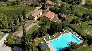 Guest house Metina apartments with pool, Montepulciano