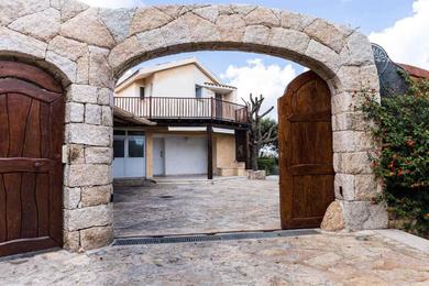 Дом отдыха Holiday home in Baia Sardinia 38964