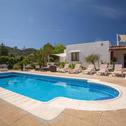 Hotel Casa con piscina a 2 km de la playa de Cala Bassa