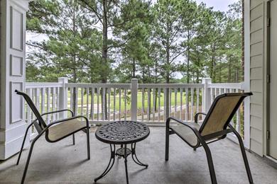 Apartments Anderson Golf Club Condo with Community Amenities!