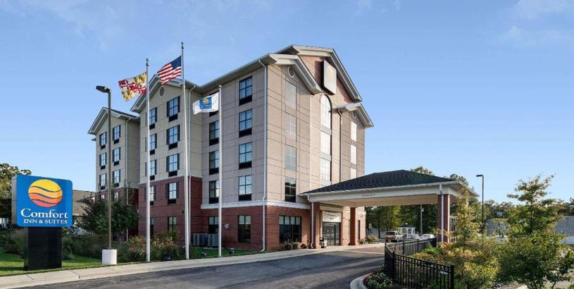 Отель Comfort Inn & Suites Lexington Park