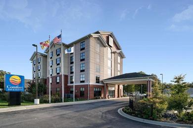 Отель Comfort Inn & Suites Lexington Park
