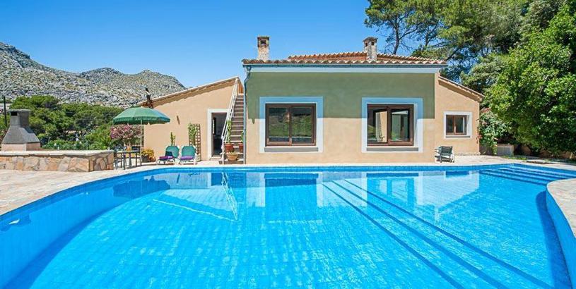 Villa Cala San Vicente Villa Sleeps 7 Pool Air Con WiFi