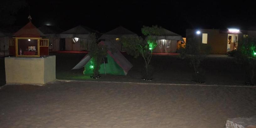 Люкс-шатер Mumal Desert Camp -Sam Sand Dunes Jaisalmer