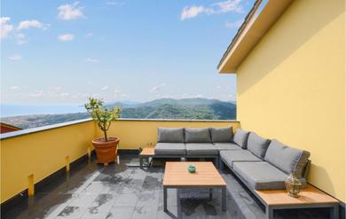 Отель Stunning Apartment In Cogorno With Wifi And 3 Bedrooms