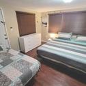 Holiday home ✰ Entire Home, Fully Equipped ✰ 1 King BR ✰ 1 Queen BR ✰ 2 Additional twin beds easily set up if needed