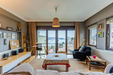 Апартаменты Stylish Apartment with Splendid Bosphorus View in Peaceful Sariyer