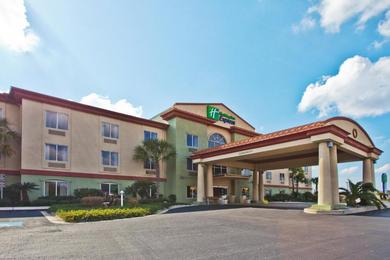 Отель Holiday Inn Express Hotel & Suites Live Oak, an IHG Hotel