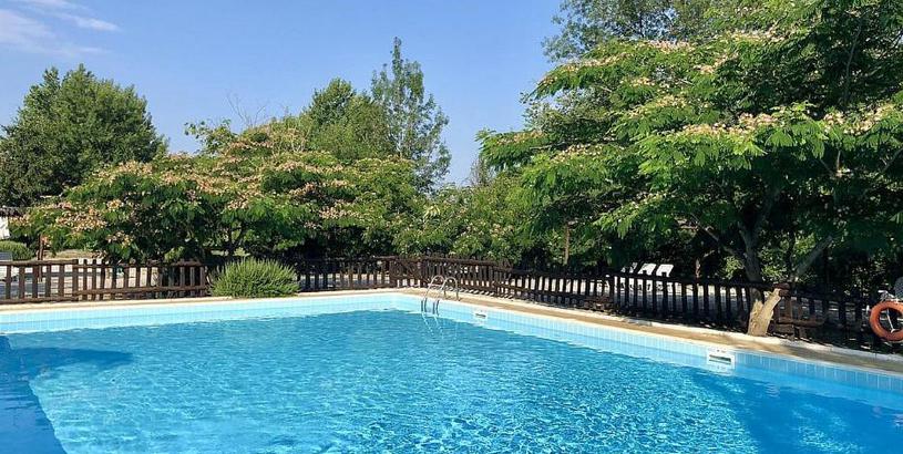 Apartments Fattoria la Marsiliana Villa Sleeps 2 with Pool and Air Con