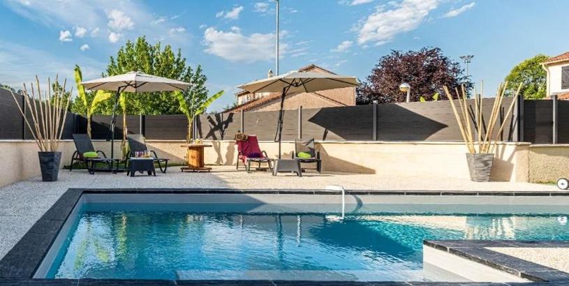 Villa Villa des Oliviers : Sublime villa avec piscine chauffée et privée, terrasse de 185m²
