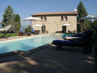 Апартаменты Villa Cottage Umbertide, close to Gubbio and Assisi, with panoramic pool