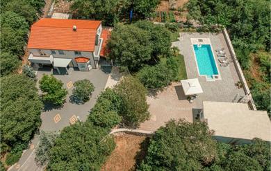 Holiday home Nice Home In Donji Vinjani With Wifi, Private Swimming Pool And Outdoor Swimming Pool
