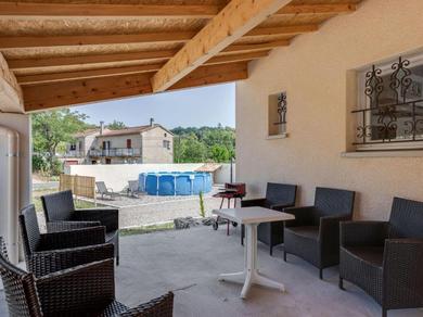 Holiday home Simplistic Holiday Home in Saint Alban D auriolles with Pool