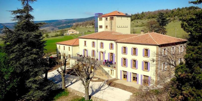 Hotel Nice apartment with dishwasher located among lavender fields