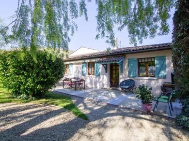 Holiday home Gîte Champcevinel, 4 pièces, 6 personnes - FR-1-616-235