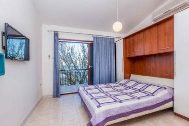  Apartments in Starigrad kod Senja 27140