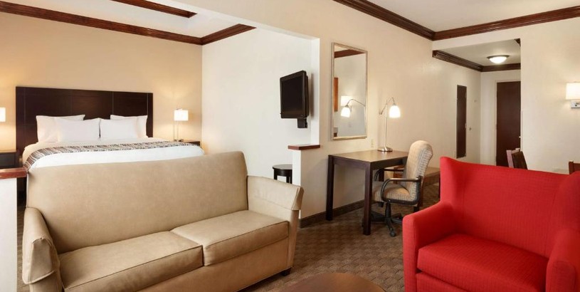 Hotel Spring Lake Inn & Suites - Fayetteville