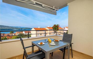 Beautiful apartment in Cres with WiFi and 1 Bedrooms