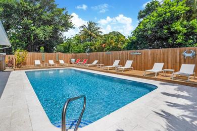 Pool house close to Hallandale & Hollywood Beach Oceanfront
