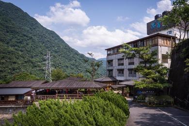 Отель Wulai SungLyu Hot Spring Resort