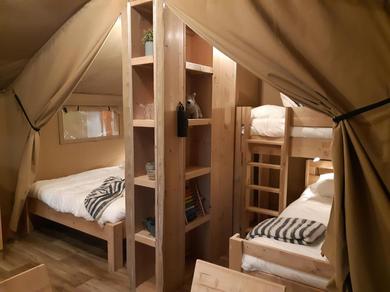 Luxury tent Tente Familiale au Camping Hautoreille