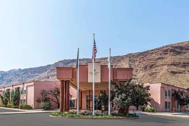 Hotel Quality Suites Moab near Arches National Park