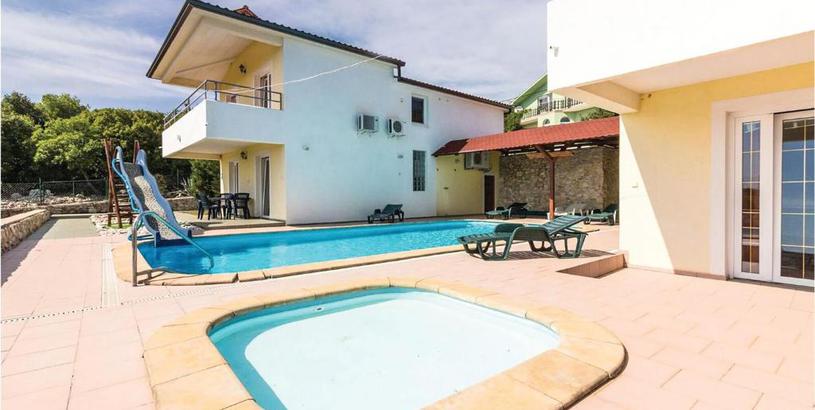 Apartments Stunning home in Labin with WiFi and Outdoor swimming pool