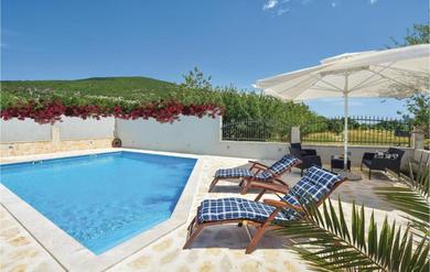 Beautiful home in Krusvar with 4 Bedrooms, WiFi and Outdoor swimming pool