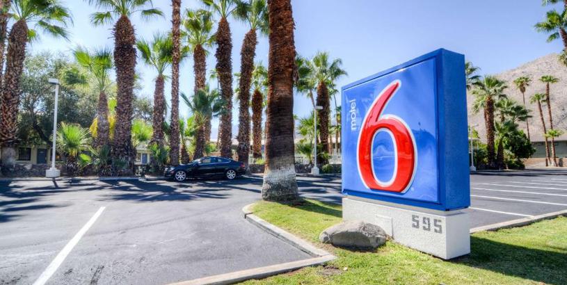 Отель Motel 6-Palm Springs, CA - East - Palm Canyon