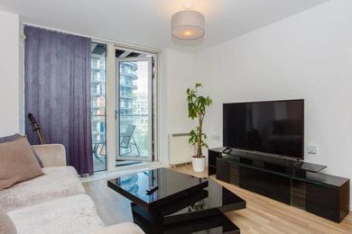 Apartments 1 Bed in Canary Wharf with Vibrant City Views