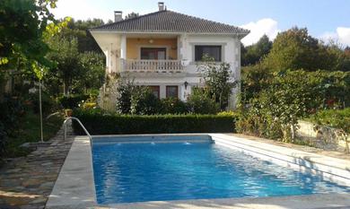 Villa Villa con piscina en Pantòn Ribeira Sacra Galicia Ideal para familias