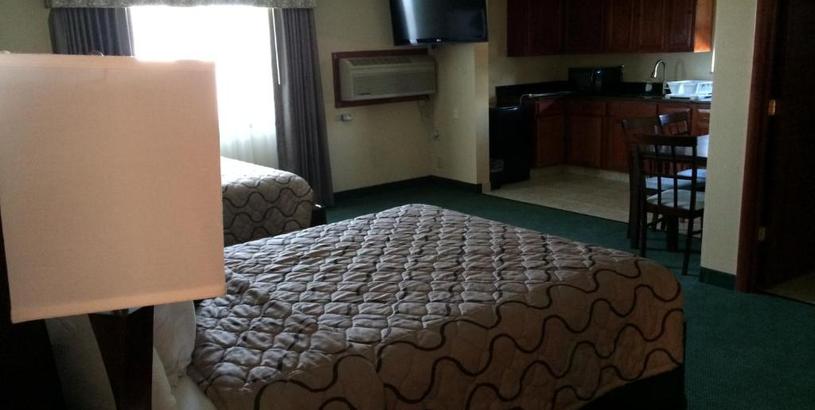 Отель Pacer Inn & Suites Motel