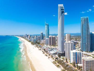 Legends Hotel Units with Panoramic Ocean Views in Surfers Paradise