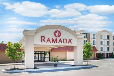 Hotel Ramada by Wyndham Watertown