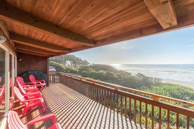 Holiday home Oceanfront Oasis
