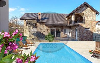 Holiday home Amazing Home In Gracac With Outdoor Swimming Pool, Sauna And Wifi
