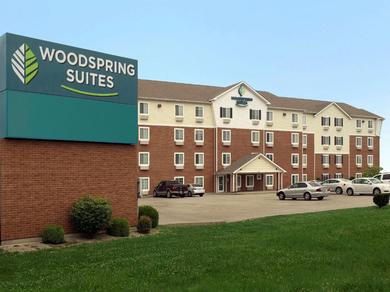 Отель WoodSpring Suites Louisville Clarksville