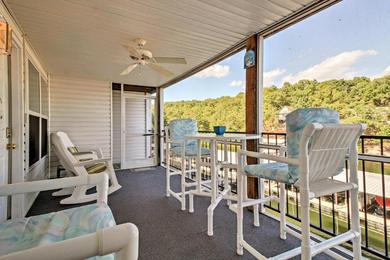 Апартаменты Waterfront Condo on Lake Ozark with Boat Slip and Pool