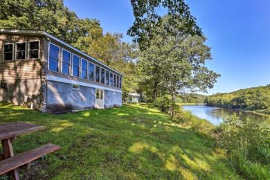 Holiday home Beach Lake Cabin on Delaware River with Sunroom!