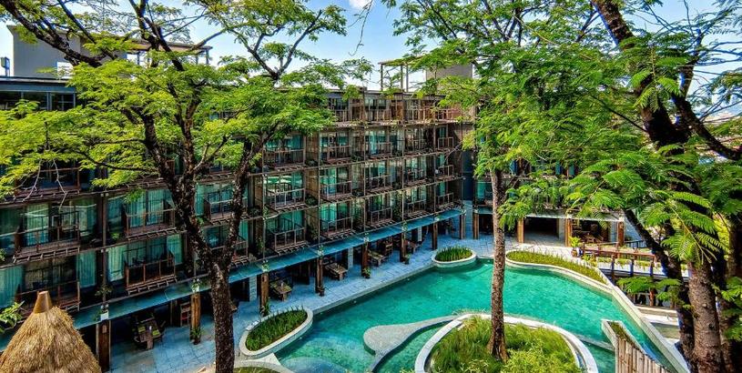 Отель Dinso Resort & Villas Phuket an IHG Hotel