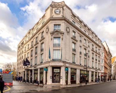 Hotel The Trafalgar St. James, London Curio collection by Hilton