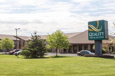 Отель Quality Inn & Suites Sun Prairie Madison East